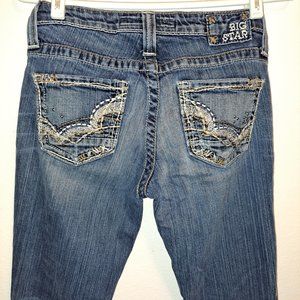 Big Star Women's Maddie Boot Cut Mid Rise Fit Distressed Jeans size 26 R
